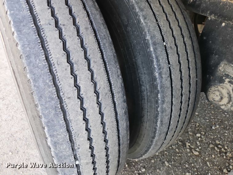 image for item FN5505 2002 Wilson Trailers DWH-400 grain trailer