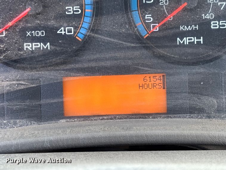 image for item YA0835 2010 International 4300 truck cab and chassis