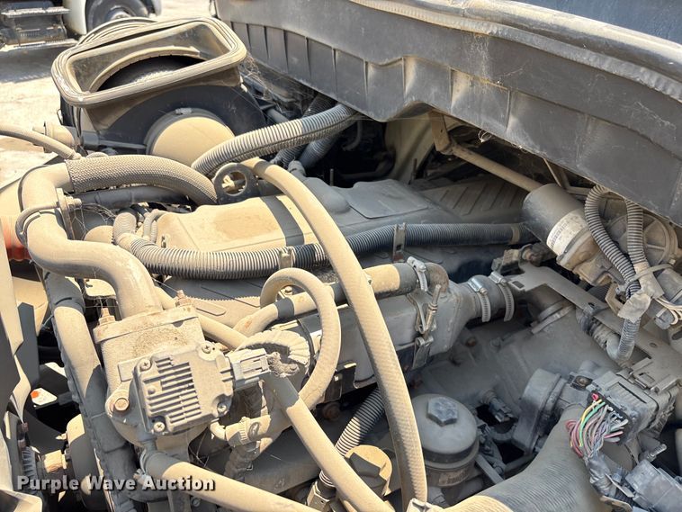 image for item YA0835 2010 International 4300 truck cab and chassis