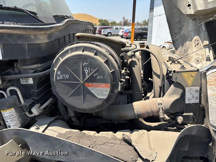 image for item YA0835 2010 International 4300 truck cab and chassis