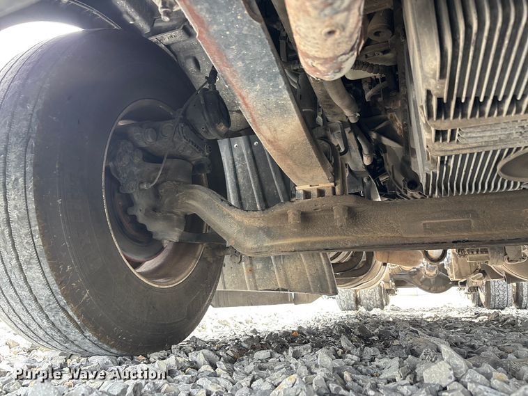 image for item YA0950 2019 Peterbilt 579 semi truck