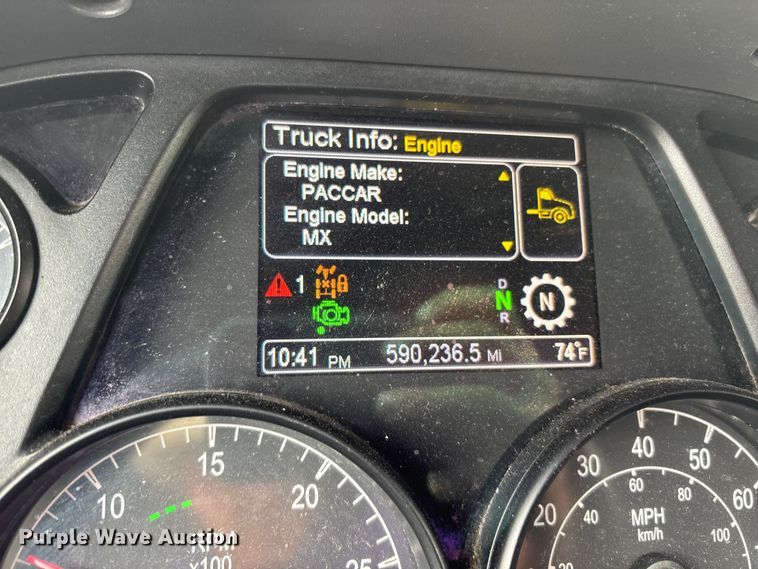 image for item YA0950 2019 Peterbilt 579 semi truck