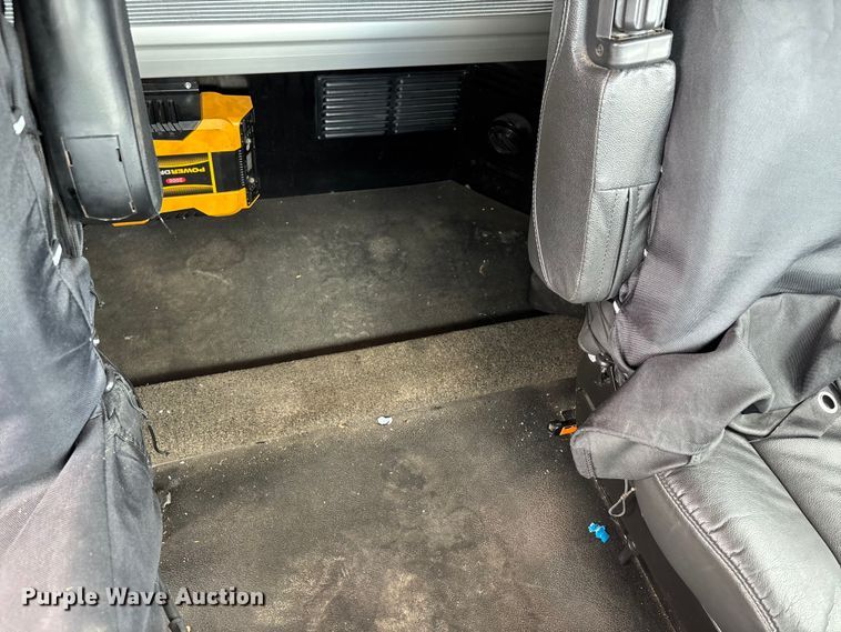 image for item YA0950 2019 Peterbilt 579 semi truck