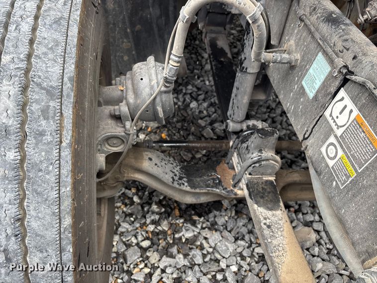 image for item YA0950 2019 Peterbilt 579 semi truck