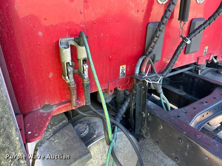 image for item YA1019 2017 Kenworth T680 semi truck