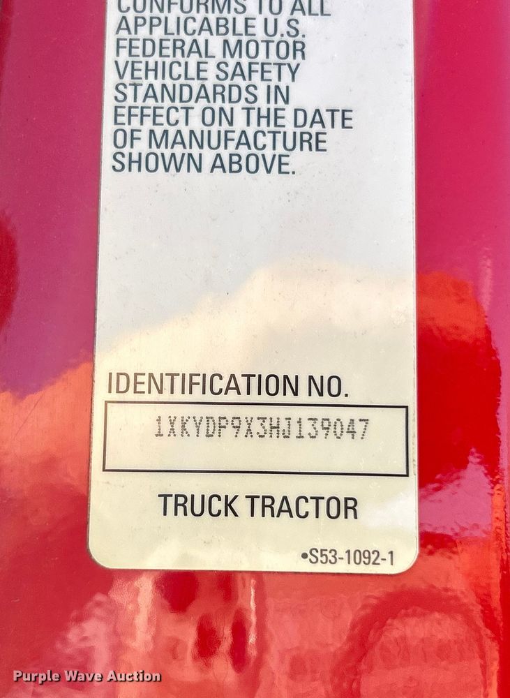 image for item YA1019 2017 Kenworth T680 semi truck