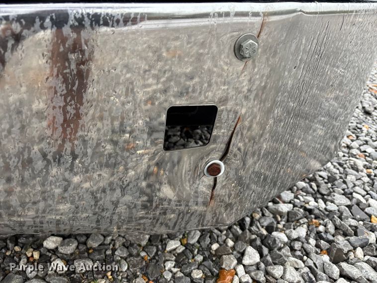 image for item YA1143 2020 Peterbilt  579 semi truck