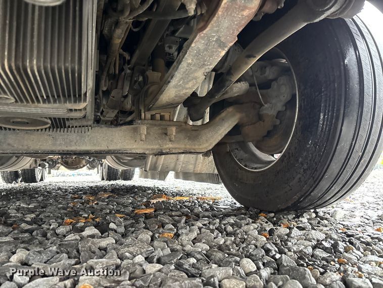 image for item YA1143 2020 Peterbilt  579 semi truck