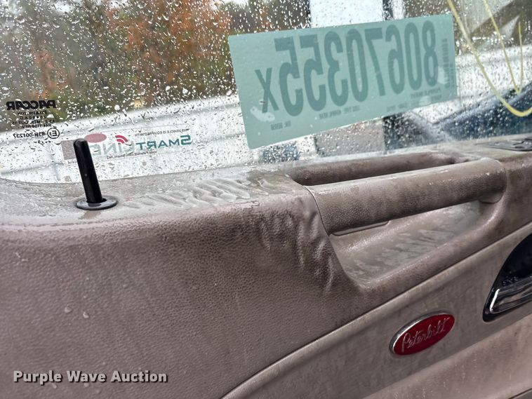 image for item YA1143 2020 Peterbilt  579 semi truck