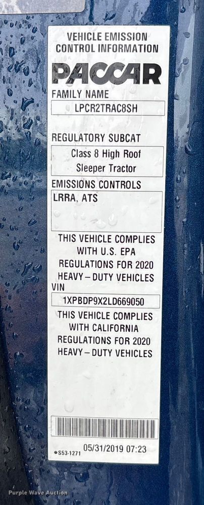 image for item YA1143 2020 Peterbilt  579 semi truck