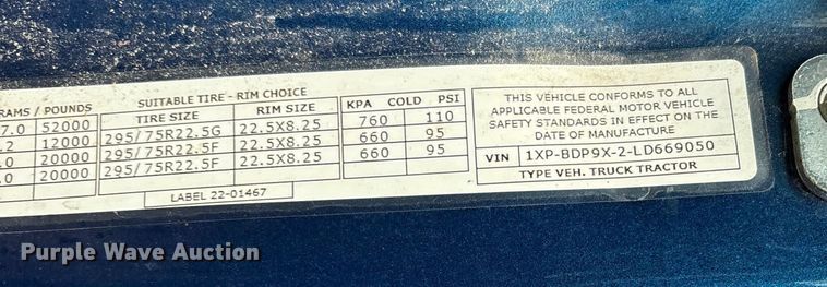 image for item YA1143 2020 Peterbilt  579 semi truck