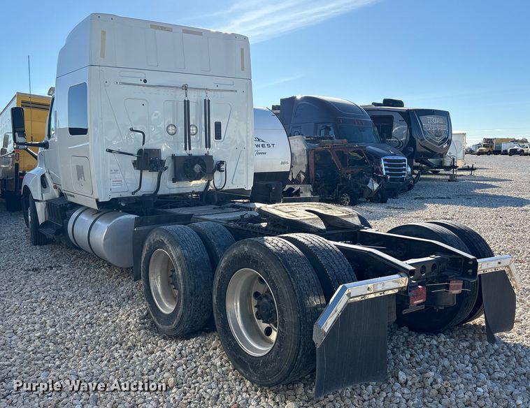 image for item YA1151 2019 International LT625 semi truck