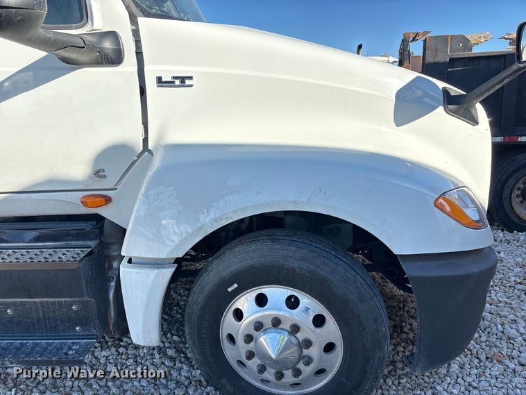 image for item YA1151 2019 International LT625 semi truck