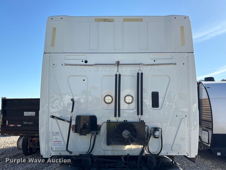 image for item YA1151 2019 International LT625 semi truck