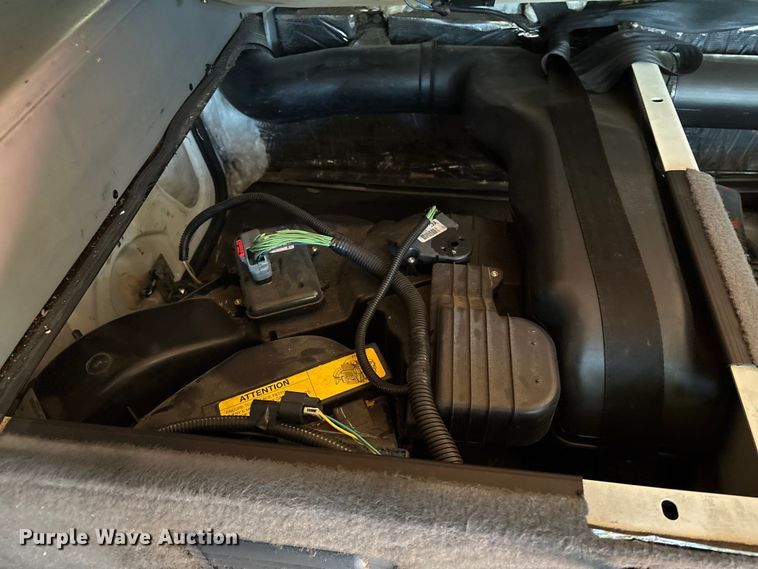 image for item YA1151 2019 International LT625 semi truck