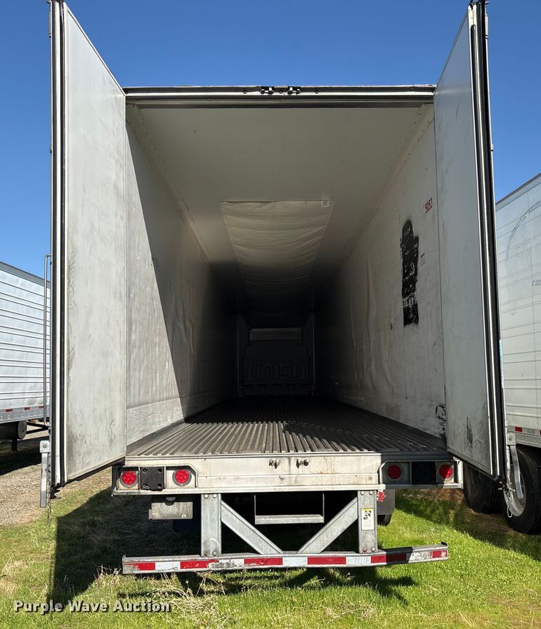 image for item YA1369 2017 CIMC 1RLR5305 refrigerated van trailer