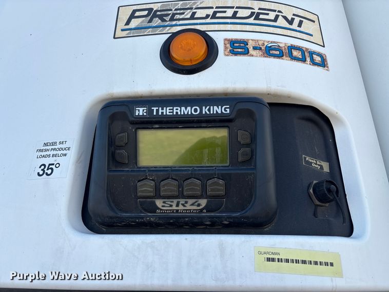 image for item YA1369 2017 CIMC 1RLR5305 refrigerated van trailer