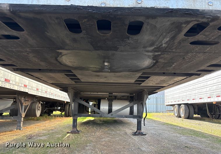 image for item YA1369 2017 CIMC 1RLR5305 refrigerated van trailer