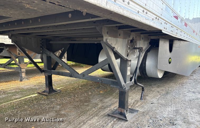 image for item YA1369 2017 CIMC 1RLR5305 refrigerated van trailer