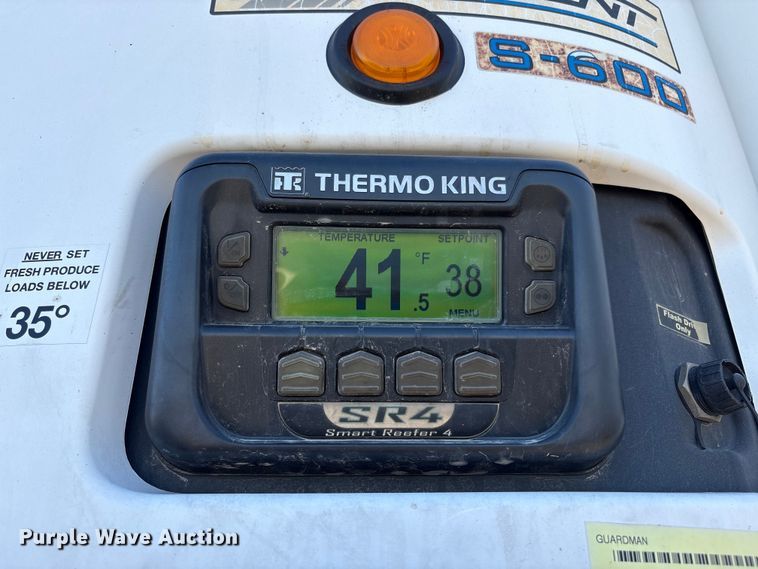 image for item YA1369 2017 CIMC 1RLR5305 refrigerated van trailer