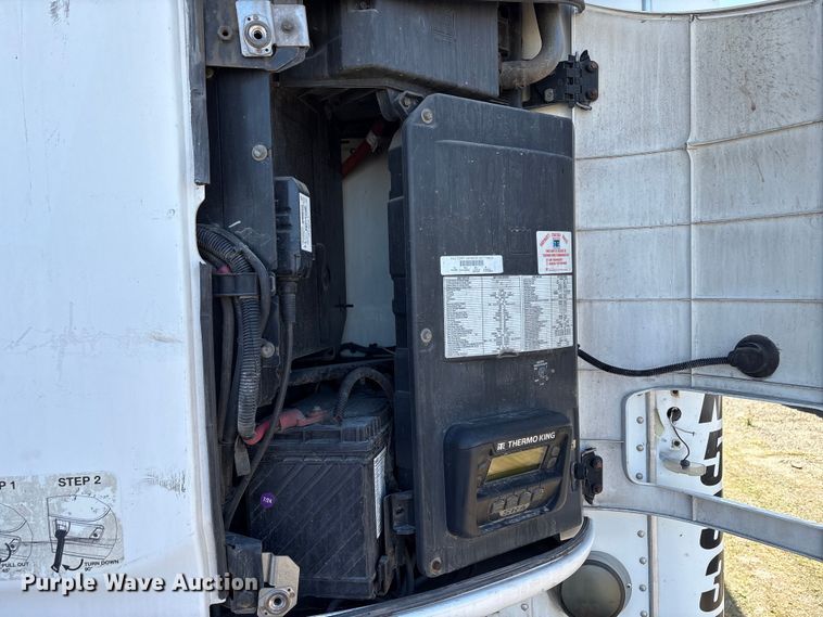 image for item YA1369 2017 CIMC 1RLR5305 refrigerated van trailer