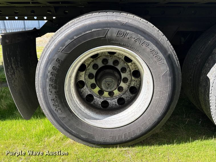 image for item YA1369 2017 CIMC 1RLR5305 refrigerated van trailer