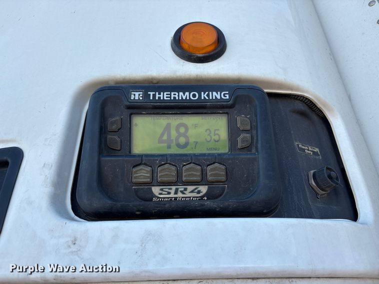 image for item YA1370 2017 CIMC 1RLR5505 refrigerated van trailer