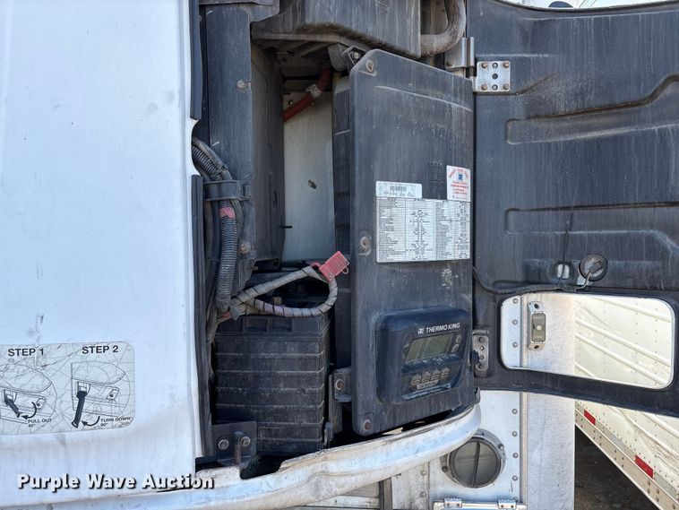 image for item YA1370 2017 CIMC 1RLR5505 refrigerated van trailer