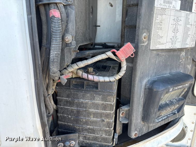 image for item YA1370 2017 CIMC 1RLR5505 refrigerated van trailer