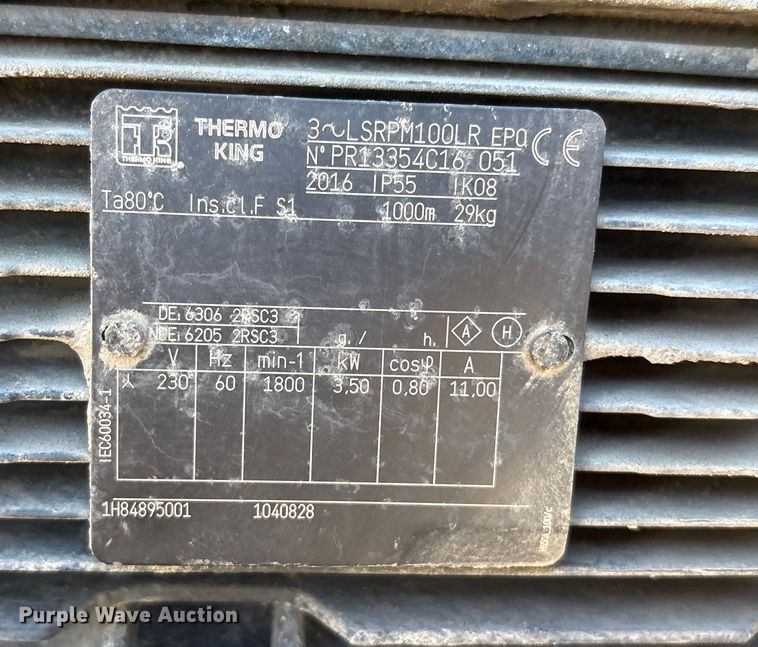 image for item YA1370 2017 CIMC 1RLR5505 refrigerated van trailer