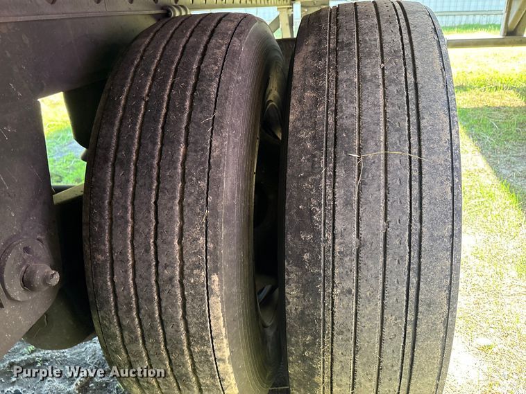 image for item YA1370 2017 CIMC 1RLR5505 refrigerated van trailer