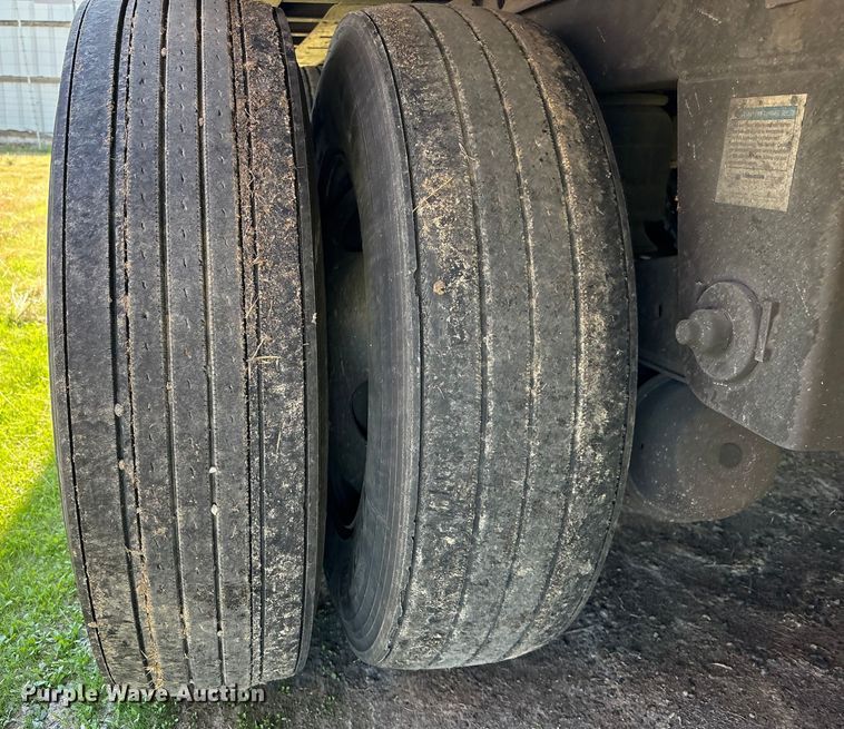 image for item YA1370 2017 CIMC 1RLR5505 refrigerated van trailer