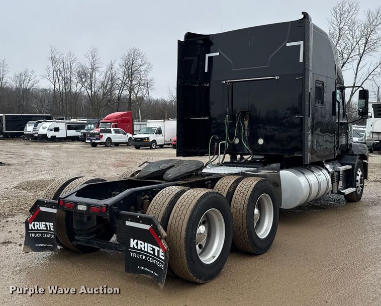 image for item YA1382 2020 Mack Anthem semi truck