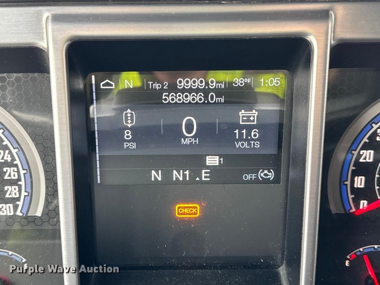 image for item YA1382 2020 Mack Anthem semi truck