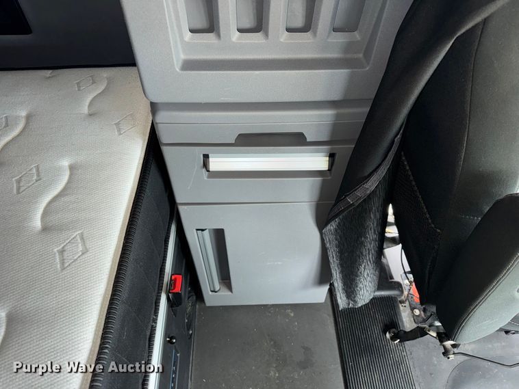 image for item YA1382 2020 Mack Anthem semi truck