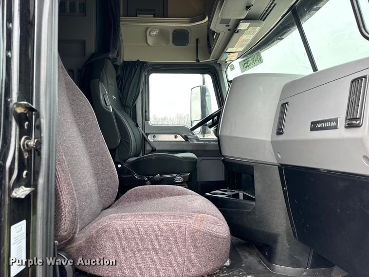 image for item YA1382 2020 Mack Anthem semi truck