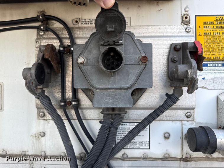 image for item YA1385 2018 Utility VS2RA refrigerated van trailer