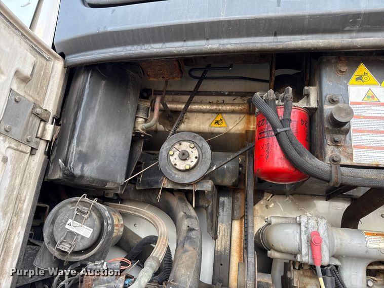 image for item YA1385 2018 Utility VS2RA refrigerated van trailer