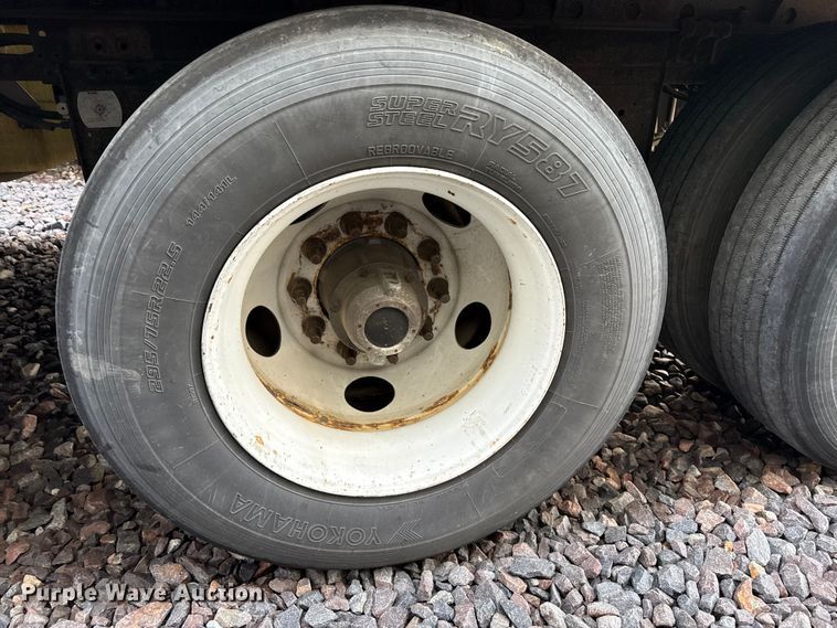 image for item YA1385 2018 Utility VS2RA refrigerated van trailer