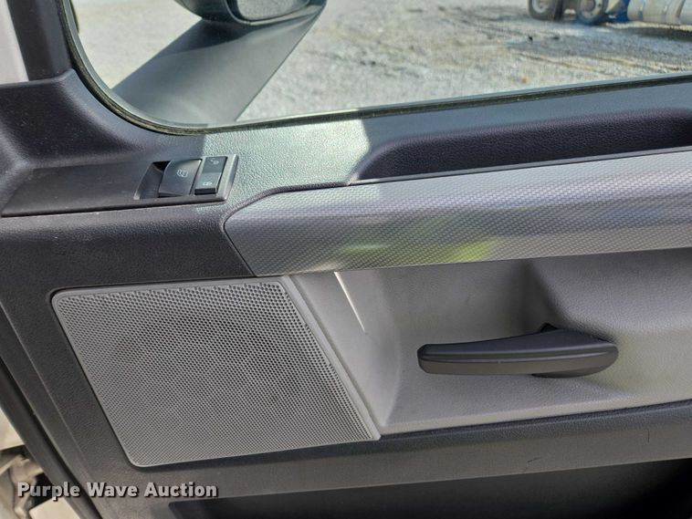 image for item YA1417 2019 Freightliner Cascadia semi truck