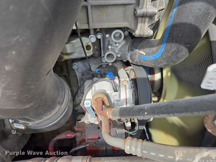 image for item YA1417 2019 Freightliner Cascadia semi truck