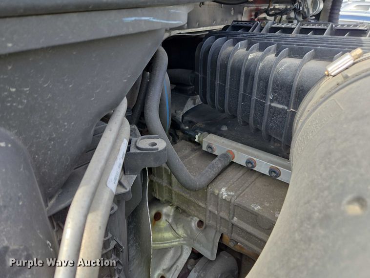 image for item YA1417 2019 Freightliner Cascadia semi truck