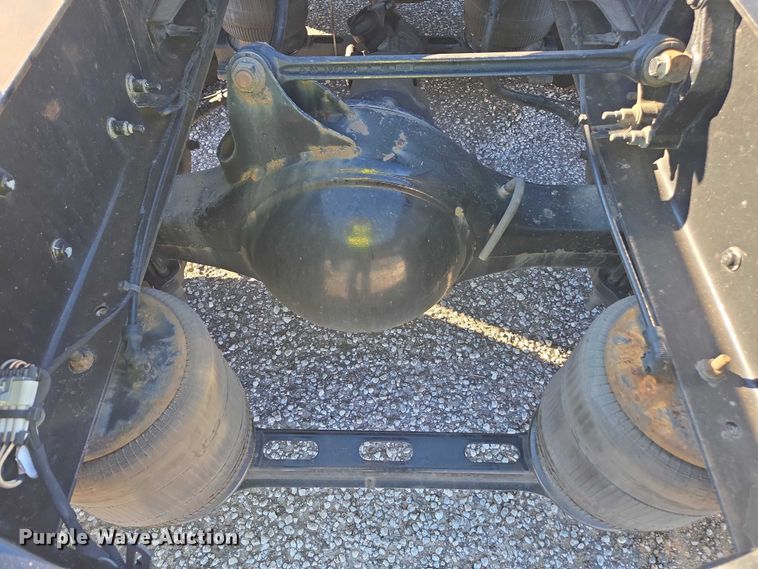 image for item YA1455 2023 Volvo VNL semi truck