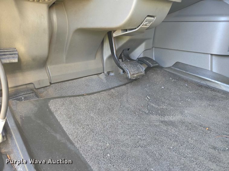 image for item YA1455 2023 Volvo VNL semi truck