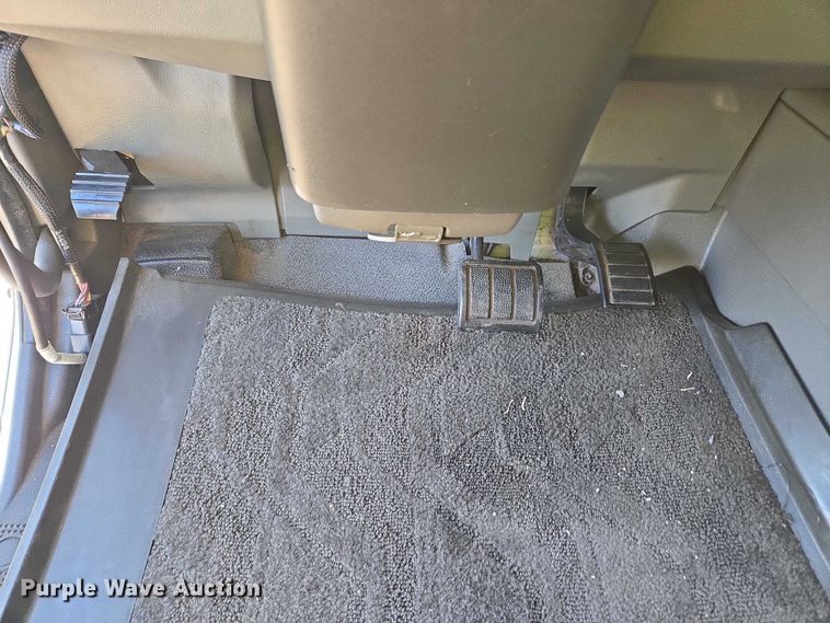 image for item YA1455 2023 Volvo VNL semi truck