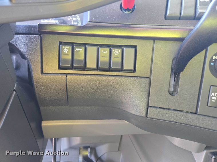 image for item YA1455 2023 Volvo VNL semi truck