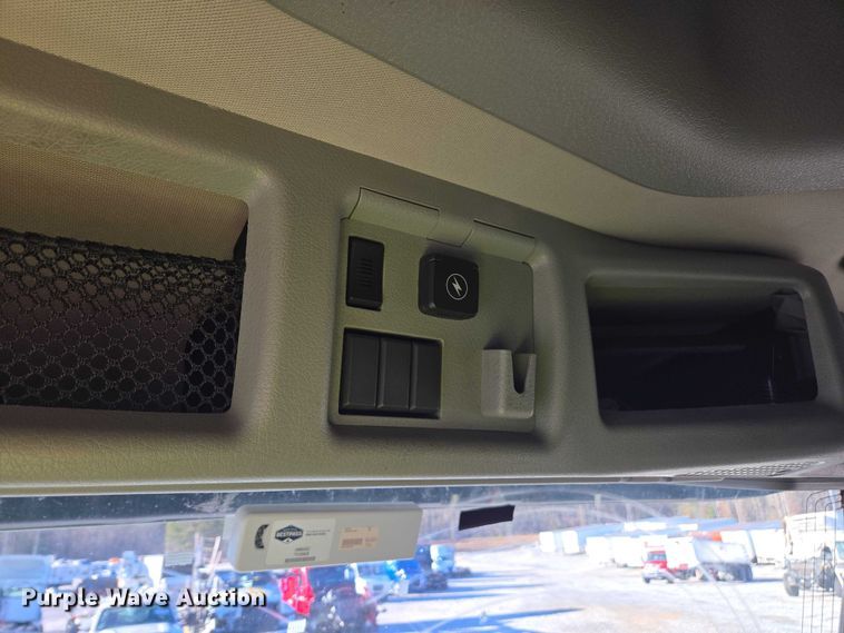 image for item YA1455 2023 Volvo VNL semi truck