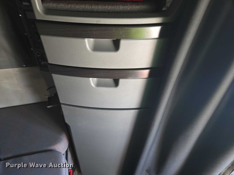 image for item YA1455 2023 Volvo VNL semi truck