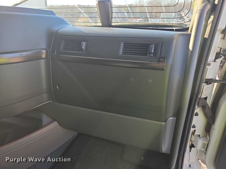 image for item YA1455 2023 Volvo VNL semi truck