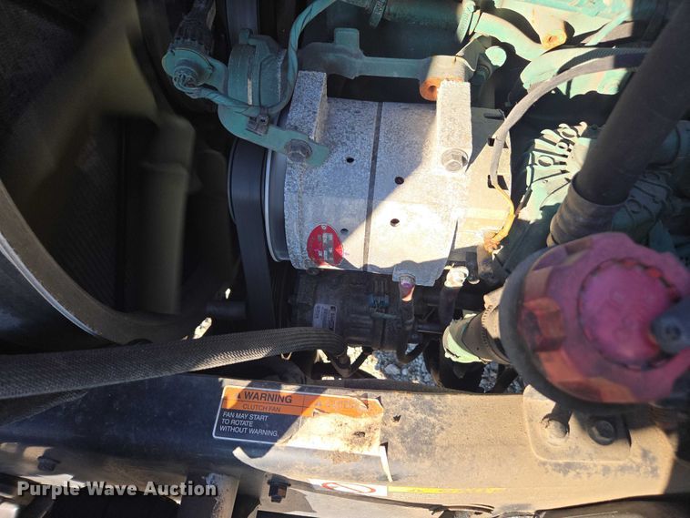 image for item YA1455 2023 Volvo VNL semi truck